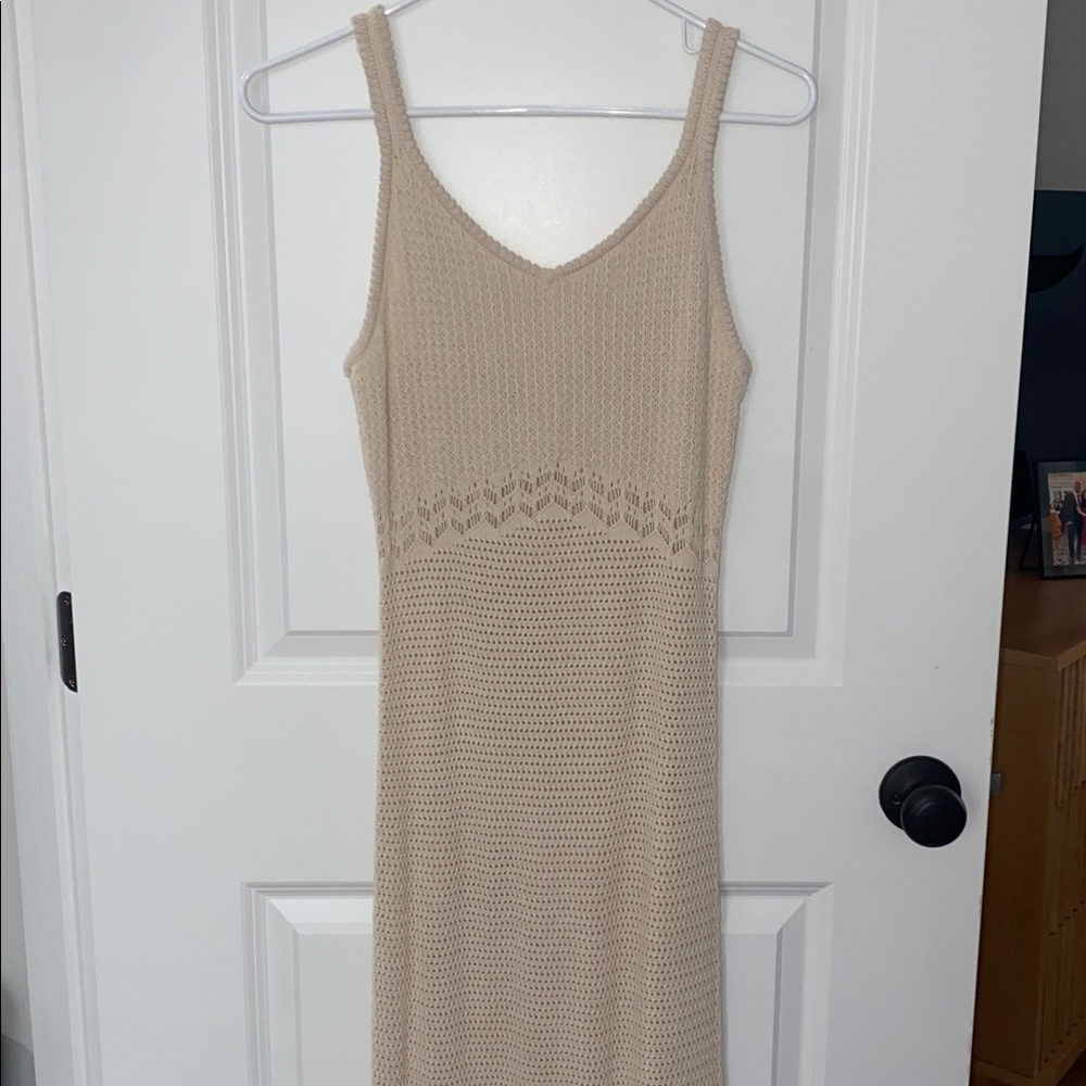 Old Navy Cream Sleeveless Maxi Dress - Picture 2 of 6